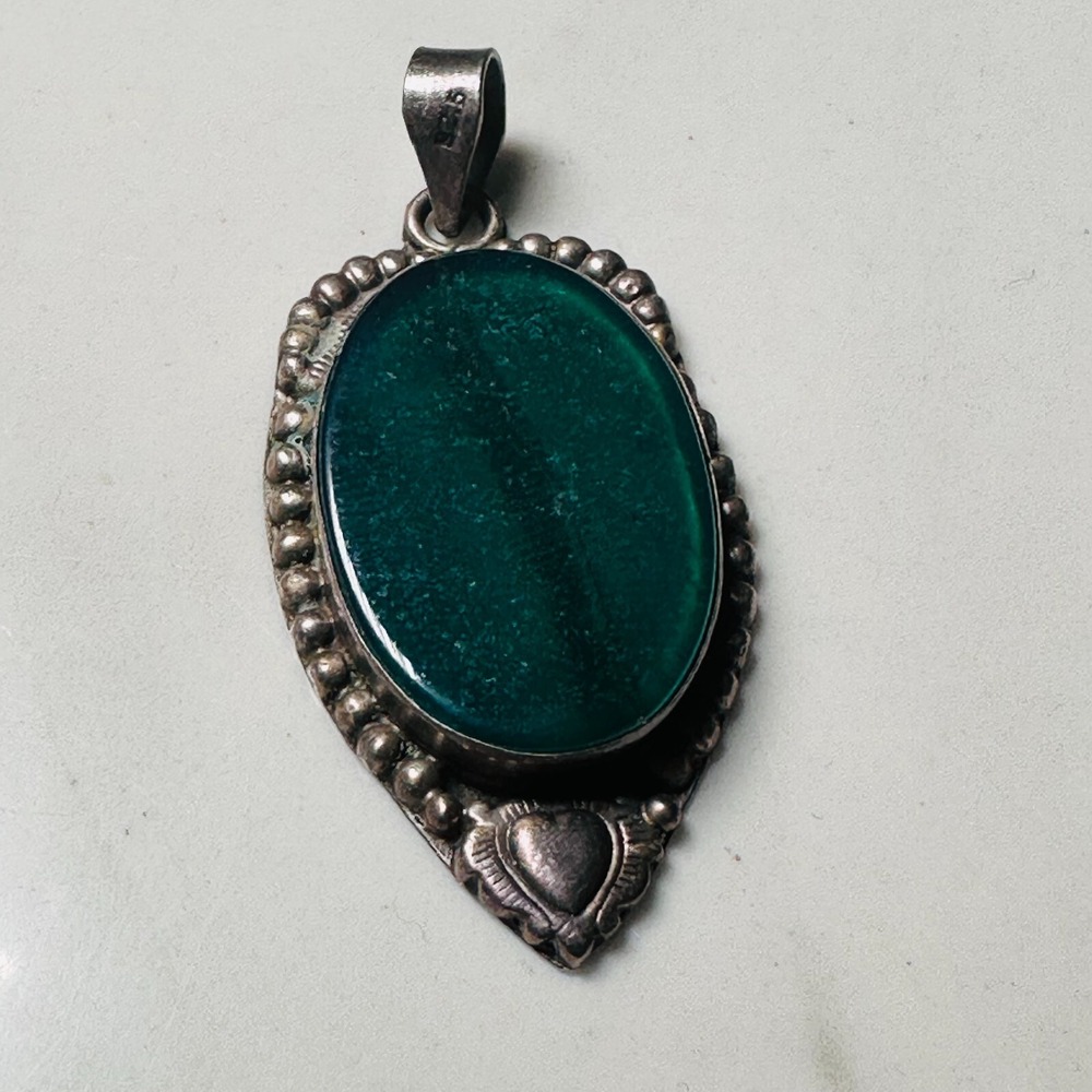 Two Lapis Lazuli Pendants - Plus Two Similar Stones Red and Green - Picture 5 of 6
